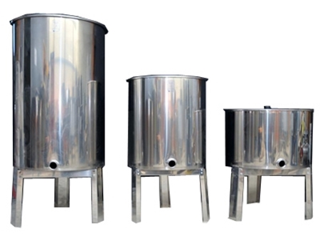 Picture for category Flat Bottom Honey Tanks